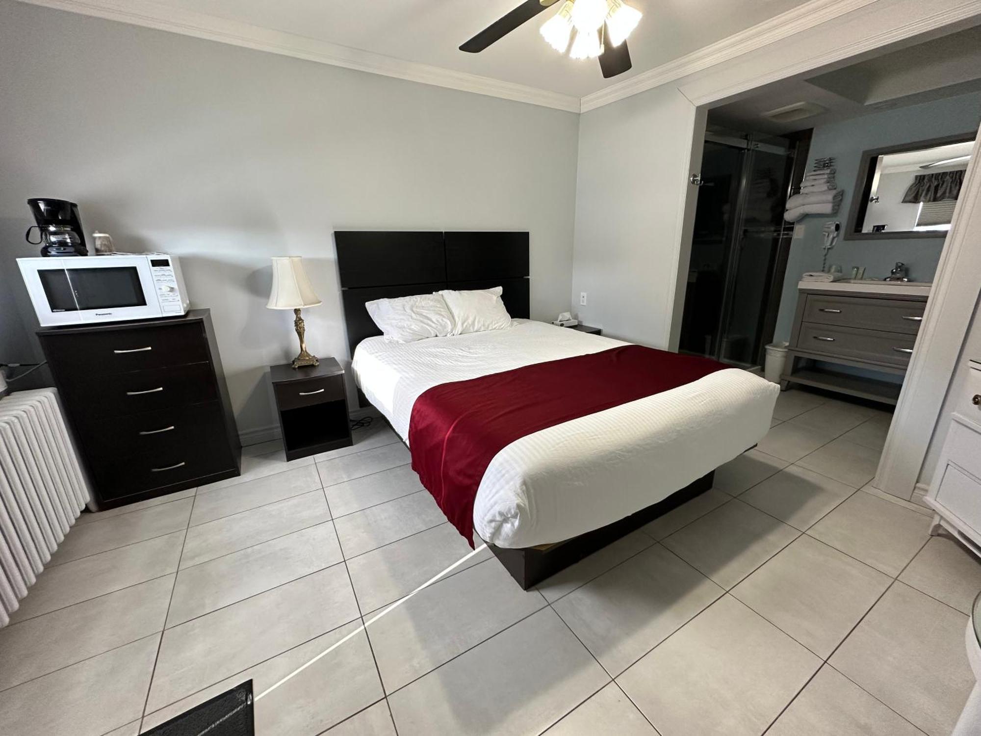 Motel Le Refuge Шербрук Екстер'єр фото