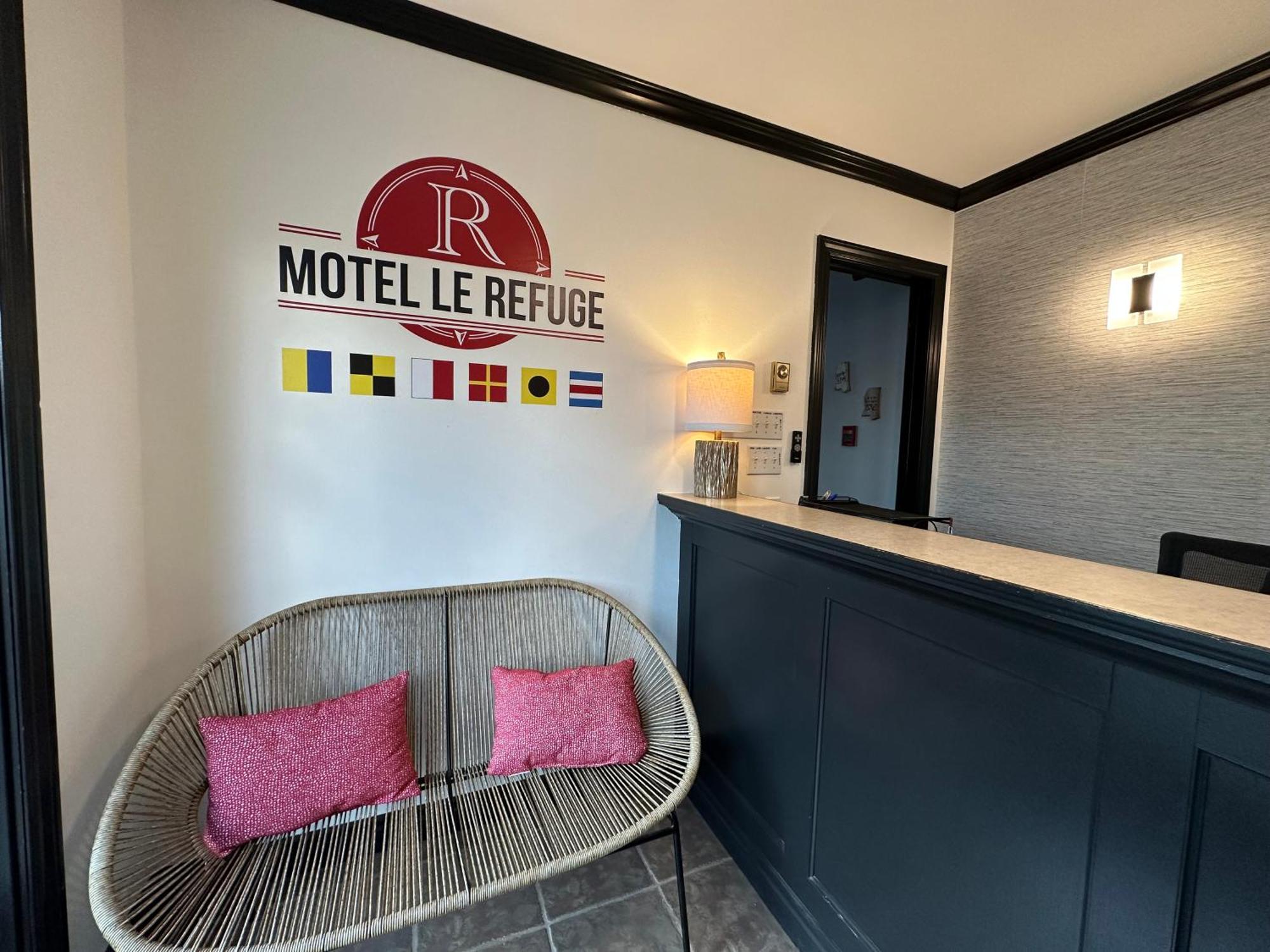 Motel Le Refuge Шербрук Екстер'єр фото