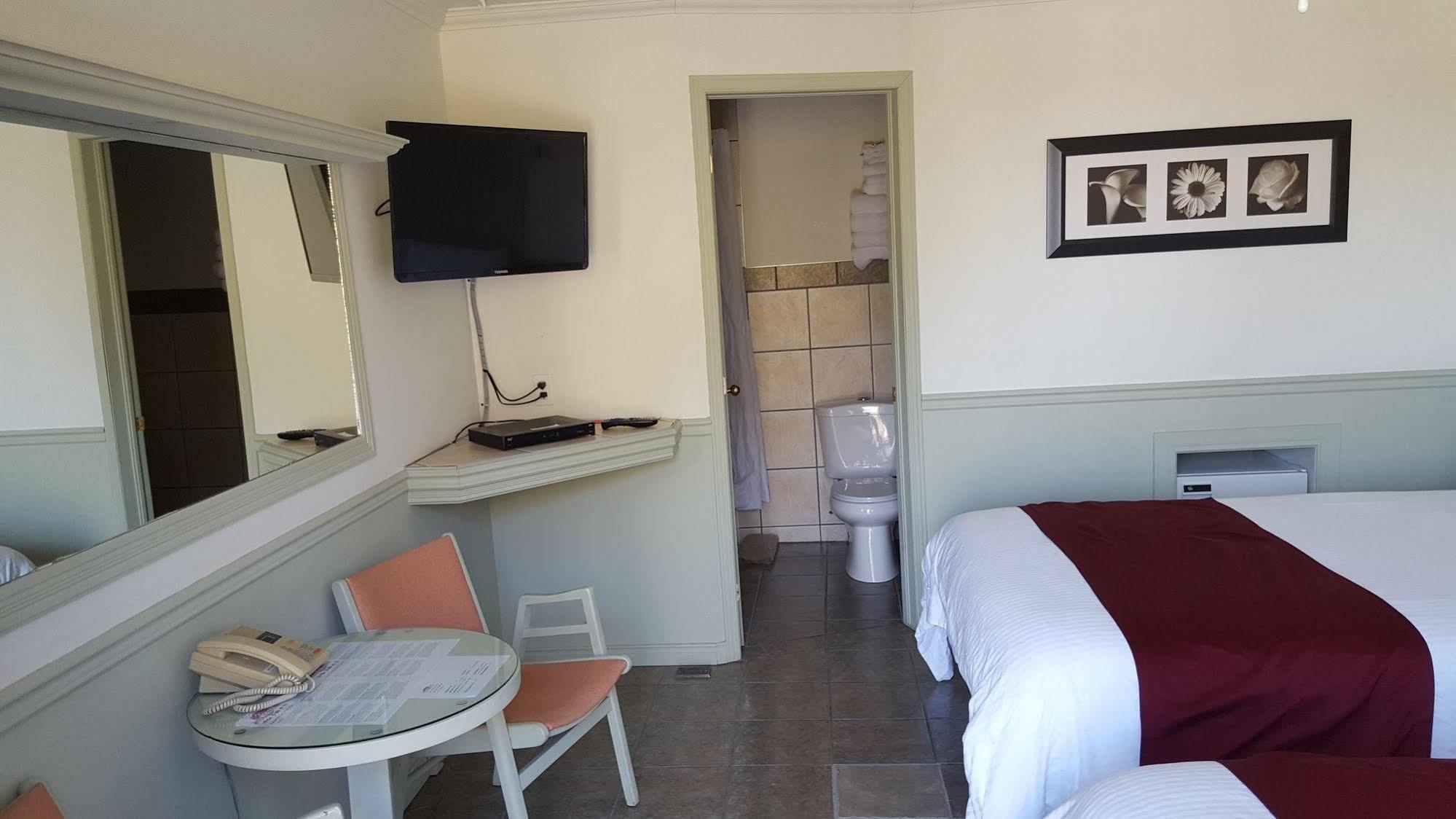 Motel Le Refuge Шербрук Екстер'єр фото